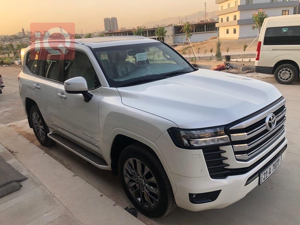 تۆیۆتا لاند کروزەر